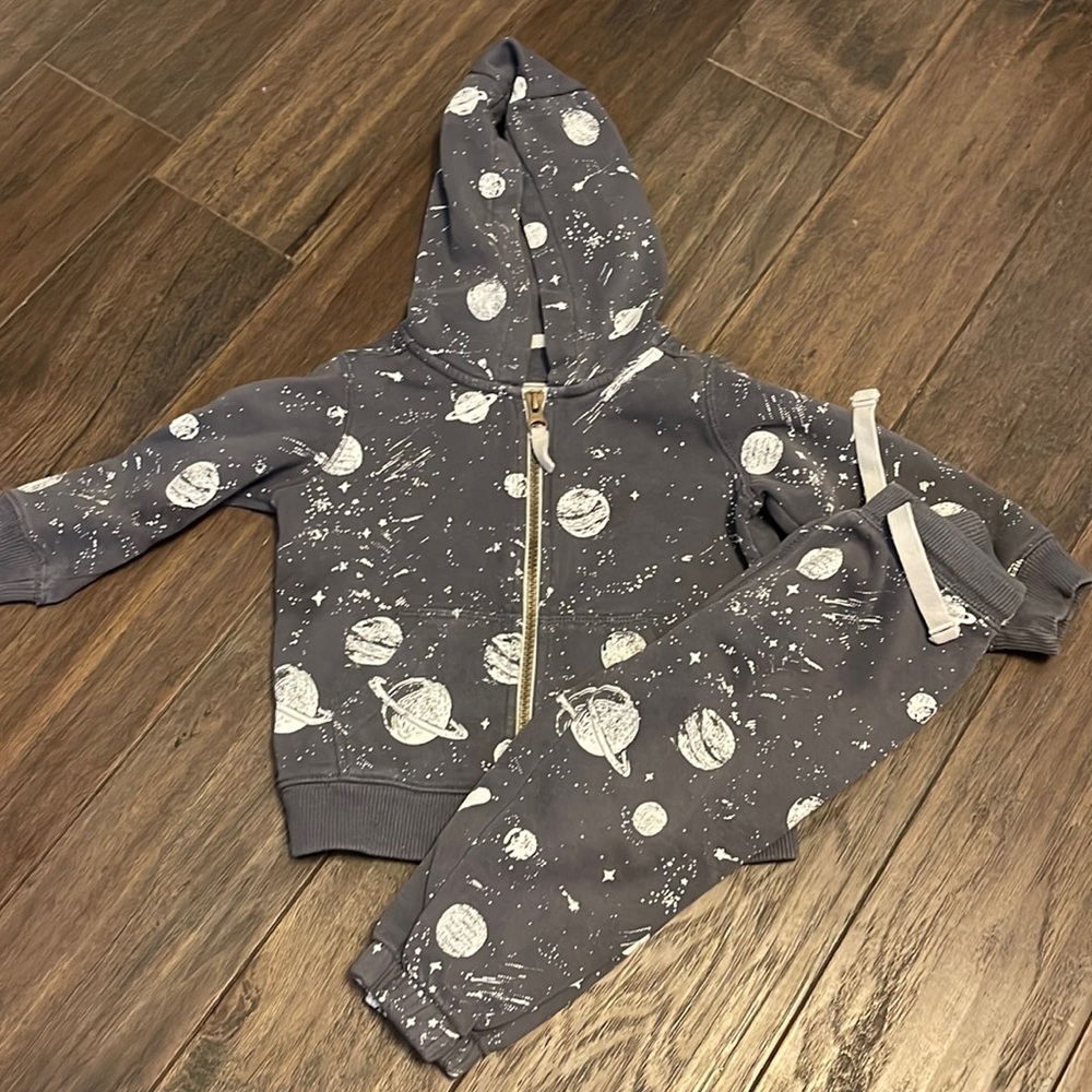Carters 18M space set